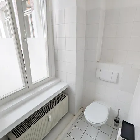 Apartment Monteurdreams-de Zentrale, Grosse 5z Wohnung, 2 Baeder, Kueche Leipzig